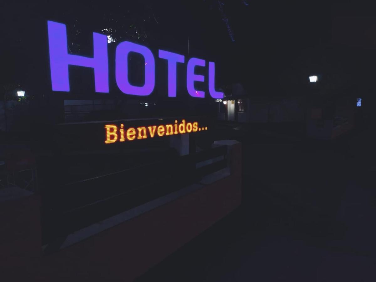 Hotel Rucalen Santa Rosa  Buitenkant foto