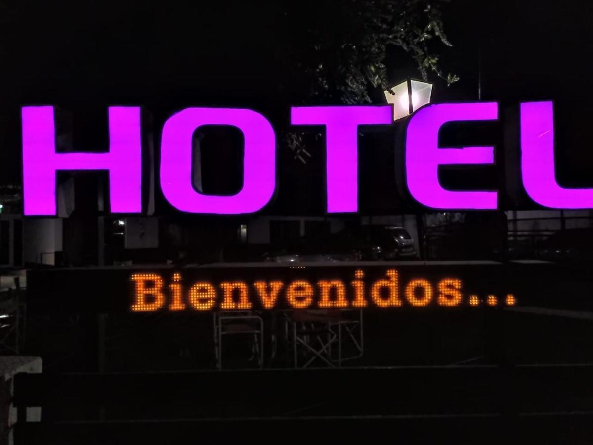 Hotel Rucalen Santa Rosa  Buitenkant foto